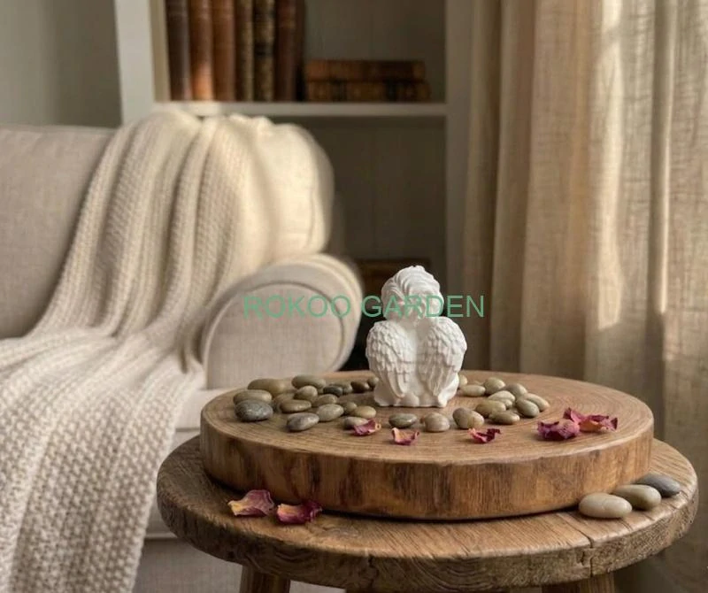 Dekorativní andílek „Hloubavý“ 10 cm