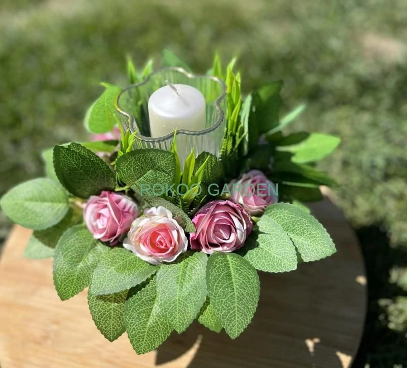 Keramický dekorativní květ na noze se skleněným svícnem