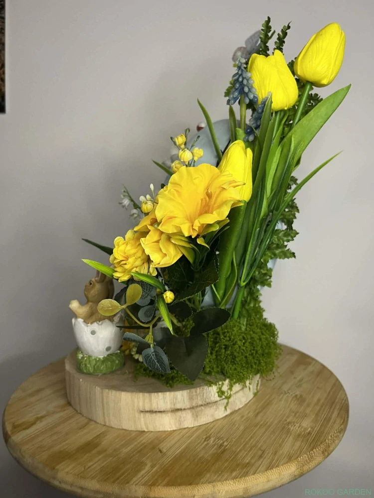 Velikonoční dekorace - vejce se zajíčkem