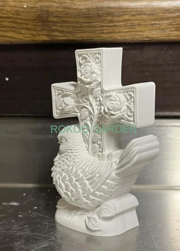 Dekorativní kříž s holubicí