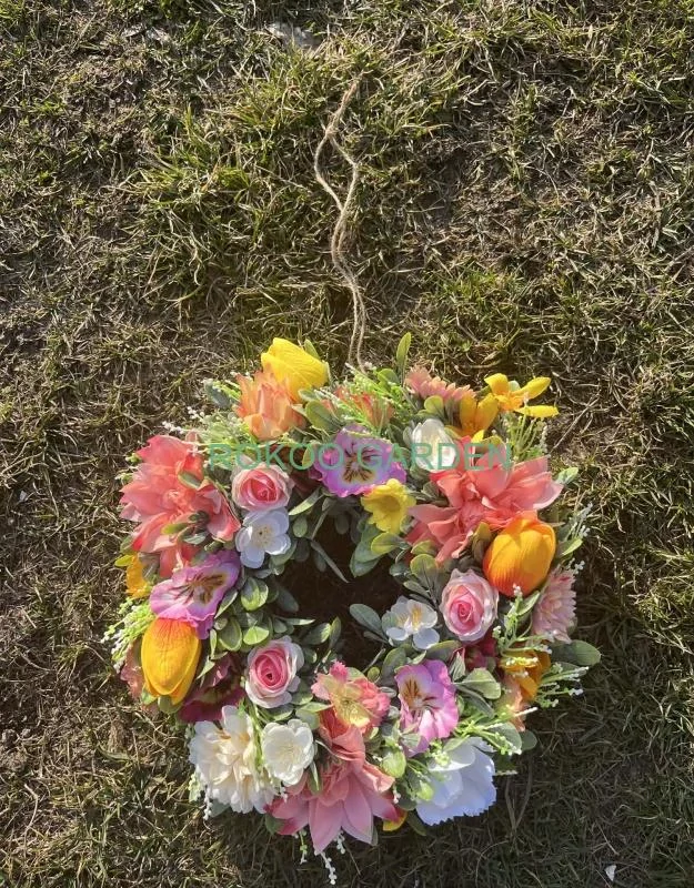 Jarní dekorační věnec „Květinová zahrada“