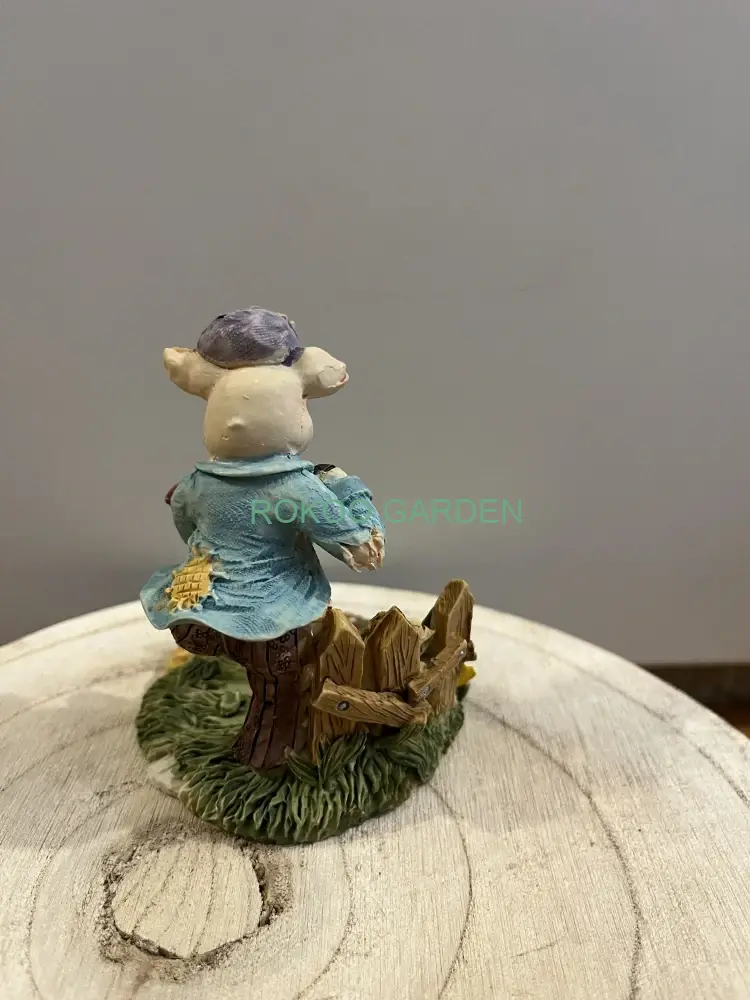 Dekorační rustikální figurka PRASE ZAHRADNÍK s lopatou