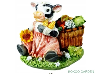 Dekorační rustikální figurka KRÁVA s košíkem